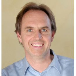 Heilpraktiker, Gründer von CranioSacral Healing Ramraj Ulrich Löwe Mörlenbach