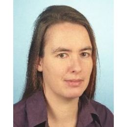 Dipl. Kulturpädagogin, Releasinglehrerin, Therapeutin (HP), Lehrerin für schamanisches Reisen und Heilen Sabine Treeß Barsbüttel