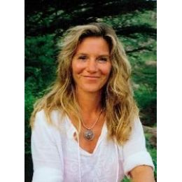 Stimm-Therapeutin und Persönlichkeits-Coach Avalona Yvonne Berlin