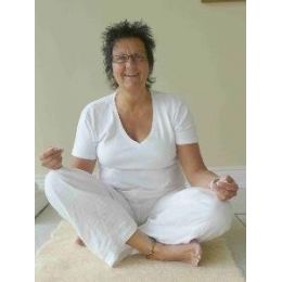 Heilpraktikerin, Ayurvedatherapeutin, Yogalehrerin, Reikimeister/-lehrerin Monika Oberueber Kröpelin
