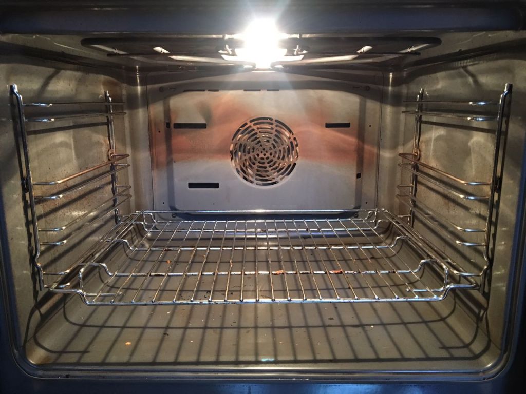 4 Tipps, um den Backofen zu reinigen 4 Tipps, um den Backofen zu reinigen
