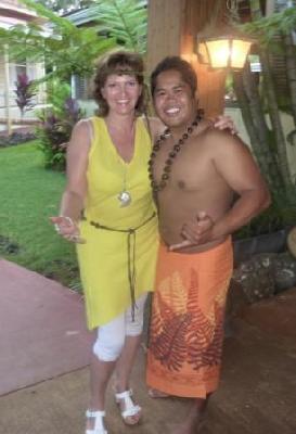 Monica + hawaiian Man Kauai