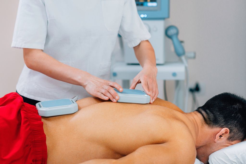 Magnettherapie, Magnetfeldtherapie © Microgen/ Shutterstock Magnettherapie, Magnetfeldtherapie © Microgen/ Shutterstock