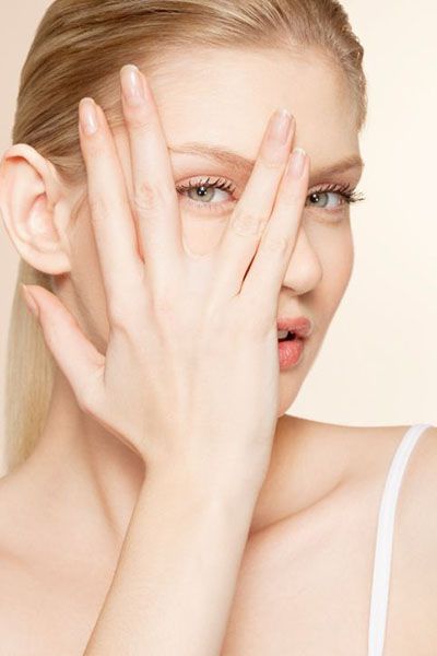Biologische Faltenunterspritzung mit Hyaluron Biologische Faltenunterspritzung mit Hyaluron